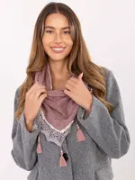 Dámsky šál s ozdobnými strapcami