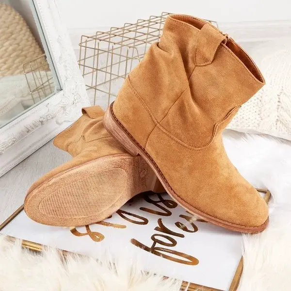 Resti Camel-colored cowboy boots on platforms Brunoki - Footwear