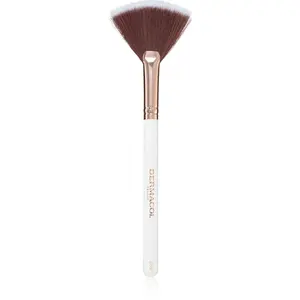 Dermacol Accessories Master Brush by PetraLovelyHair štetec na rozjasňovač D59 Rose Gold 1 ks