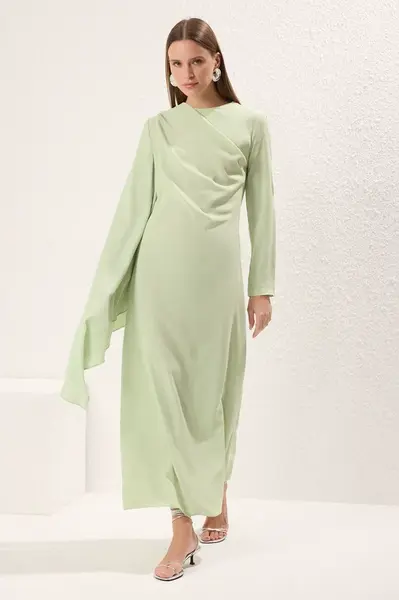 Trendyol světle zelené šaty s šálou na večer