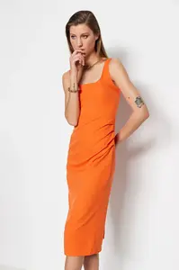 Trendyol Orange Fitted/Fitted Midi tkané šaty se čtvercovým límcem