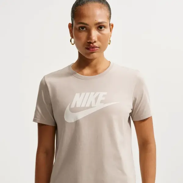 Nike Sportswear Essentials S