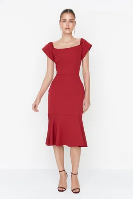 Trendyol Claret Red Tall Flounce Midi tkané šaty