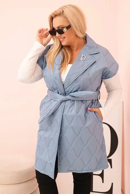 Kesi Włoski Dámská vesta Plus Size prošívaná s páskem a límcem hnědá