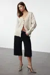 Trendyol Stone Basic Měkký texturovaný pletený svetr