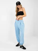 Světle modré kalhoty s volným střihem