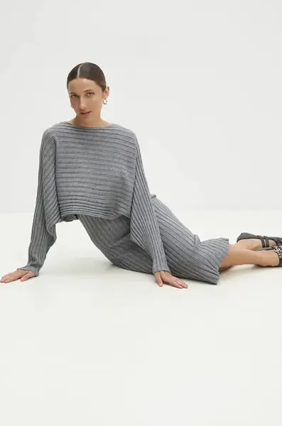 Šaty a svetr Answear.LAB šedá barva, midi