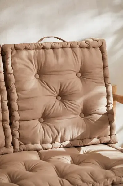 Podsedák Calma House Gavema 60 x 60 x 13 cm