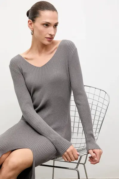 Šaty Answear.LAB šedá barva, midi