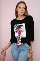 Halenka s grafikou a barevnou mašlí 3D černá