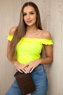 Žlutá neonová halenka s volánky