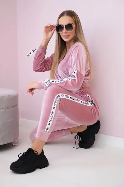 Velurový set s nápisem Queen tmavě pudrově růžový