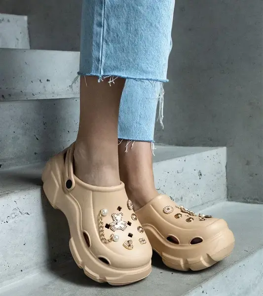 Gemre Dark beige platform mules Aria