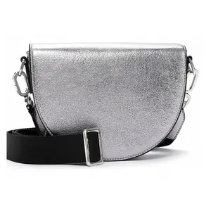 Dámska kabelka Tamaris Baya - strieborná