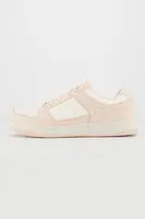 Skechers court status 40