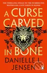 A Curse Carved in Bone - Danielle L. Jensen - kniha z kategorie Fantasy