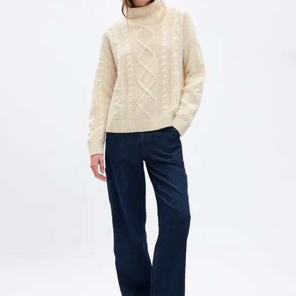 Béžový dámsky vrkočový sveter s rolákom GAP