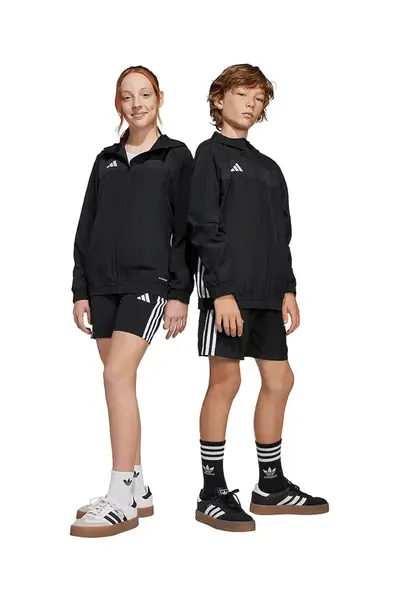 Detské krátke nohavice adidas Performance čierna farba, s nášivkou, nastaviteľný pás JD0641