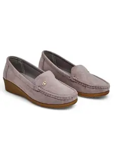 Resti Women's Moccasins on a Low Wedge Lepolt