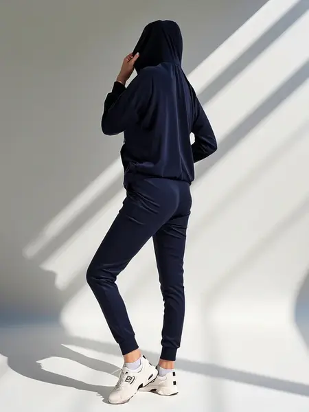 Resti Women's velour-style set