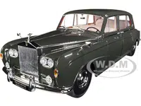 1964 Rolls Royce Phantom V Brewster Green 1/18 Diecast Model Car by Paragon Models