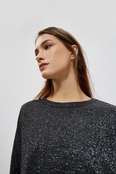 Svetr s metalickou nití