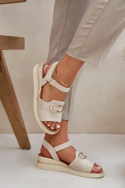 PE2 Dámské Sandály Na Klínu S Ozdobou Béžové Salianes