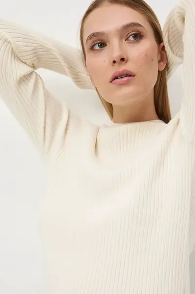 Svetr Medicine dámský, béžová barva, s pologolfem