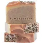 Almara Soap Natural Peeling Walnut přírodní tuhé mýdlo s peelingovým efektem 90 g