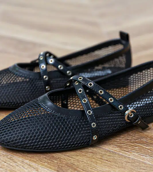 Gemre Black mesh ballet flats with decorative buckle Zerid