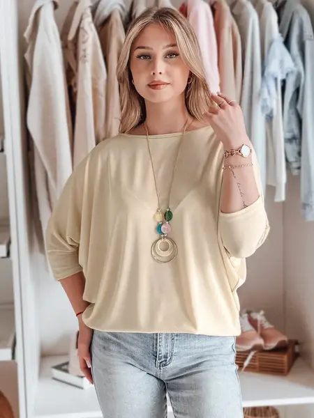 Dámska blúzka oversize s náhrdelníkom