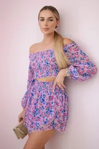 Set with purple flowers