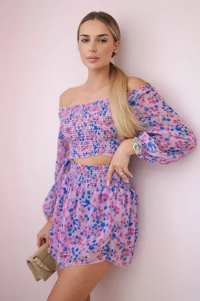 Set with purple flowers