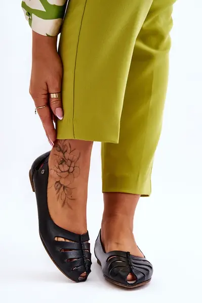 Zazoo Pohodlná kožená dámska balerína čierna lemarová medzera