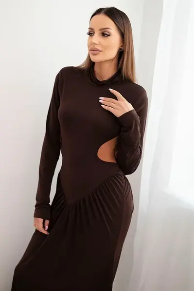 Kesi Włoski Dámska dlhá šaty s viskózou a golierom a odhalenými chrbtom hnedá