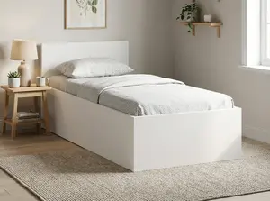 Postel SOFIA 80 x 200 cm, bílá Rošt: S lamelovým roštem, Matrace: Matrace Deluxe 10 cm