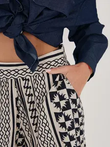 Vzorované modré viskózové šortky