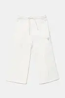 Dětské tepláky Guess bílá barva, hladké, J5GQ11 KCRP0