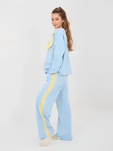 Světle modré tepláky bez zapínání