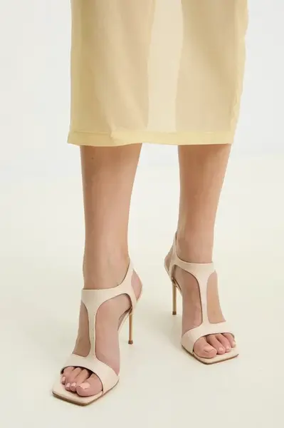 Kožené sandály Answear.LAB béžová barva