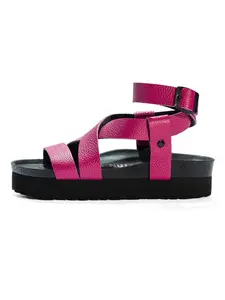 Bayton Sandále  ružová / čierna