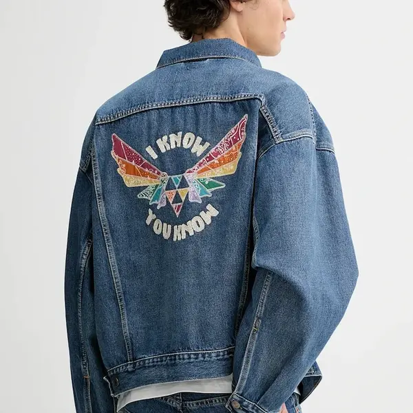 Džínová bunda Levi's PRIDE ONE FAMILY TRUCKER modrá barva, přechodná, 002FF