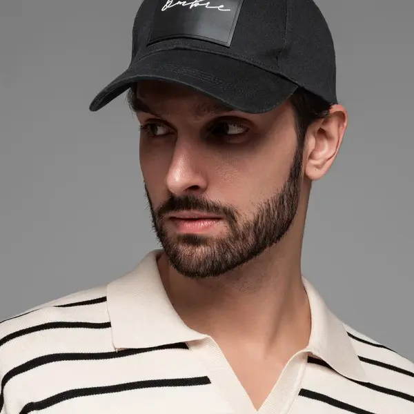 Ombre Men's baseball cap with visor and large patch - black