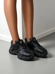 Resti Women's sports sneakers on a thicker sole Quensi