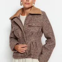 Trendyol Brown Prémiový plyšový kolkový kabát s golierom