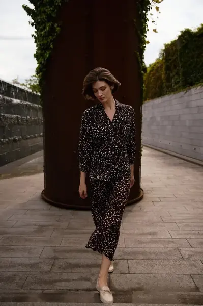 Dámská vzorovaná midi sukně