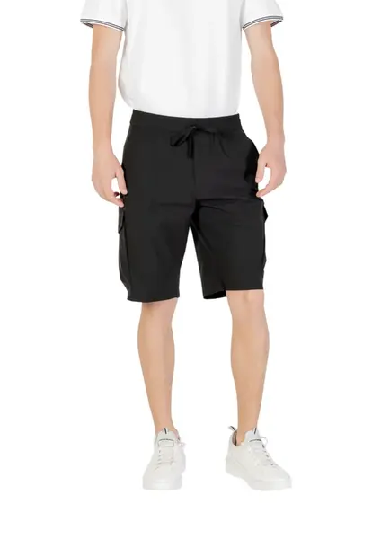 Boss čierne kapsáčové bermudy
