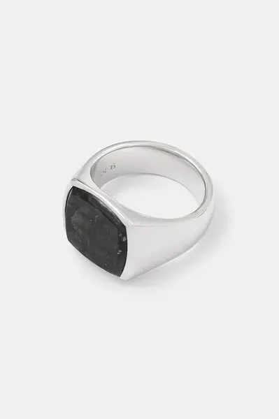 Tom Wood  Strieborný prsteň  Cushion Black Larvikite