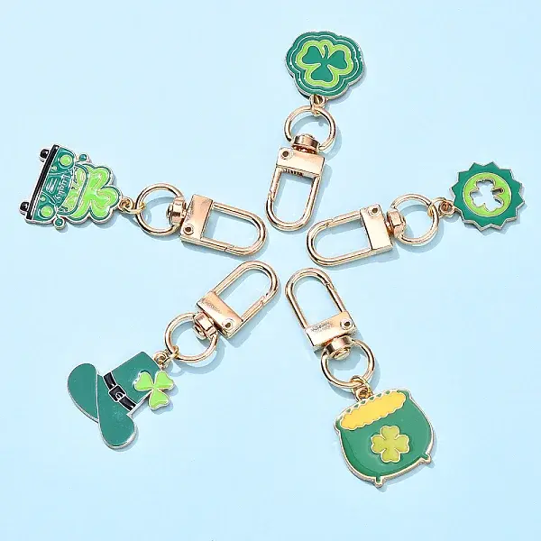 5Pcs 5 Styles Saint Patrick's Day Alloy Enamel Pendant Decoration