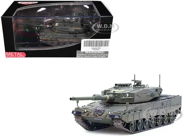 Leopard 2A4 Main Battle Tank with Snorkel "Green Camouflage" German Army "Armor Premium" Series 1/72 Diecast Model by Panzerkampf